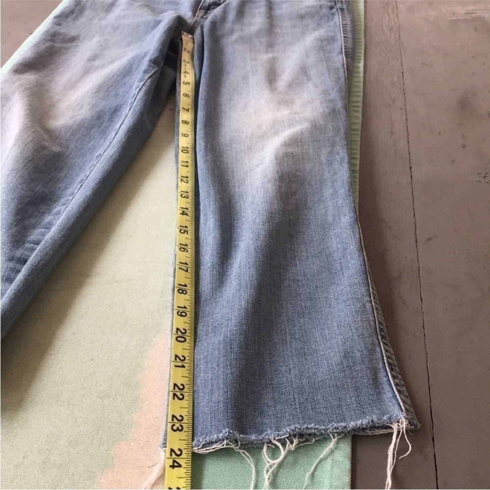 Elle Moss Jordan High Waist Straight Leg Raw Hem Jeans Light Wash - Picture 13 of 15
